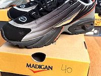 4 paar schoenen, licht beschadigd - afbeelding 4 van  5