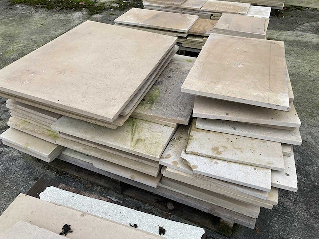 4 paletten bourgondische witsteen massangis banen - afbeelding 2 van  7