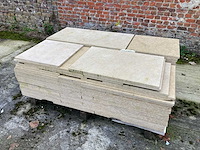 4 paletten bourgondische witsteen massangis banen - afbeelding 4 van  7