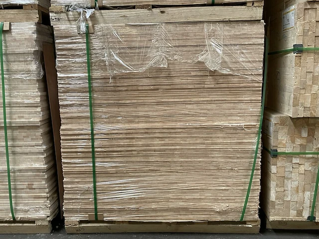 4 palletten balsa houtpanelen - afbeelding 1 van  4