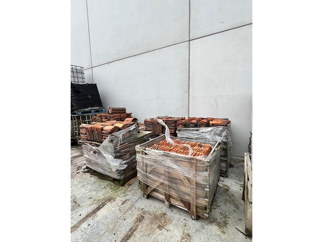 4 palletten boomse pannen - afbeelding 1 van  4