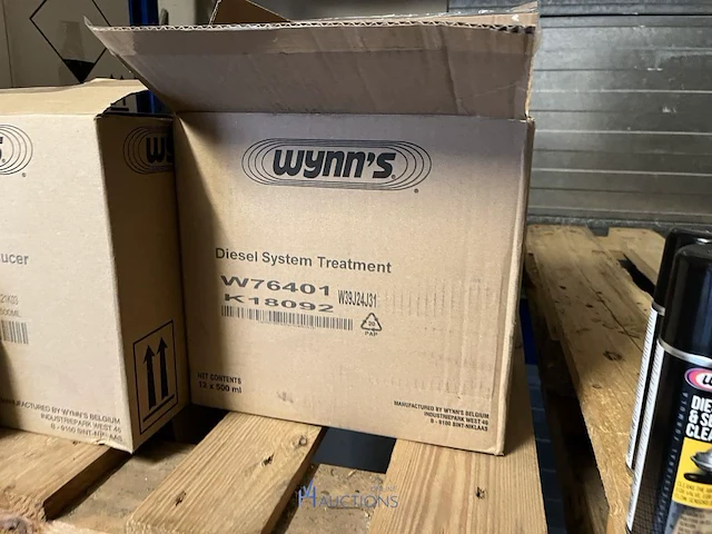 4 palletten onderhoudsproducten wynn's - afbeelding 27 van  28
