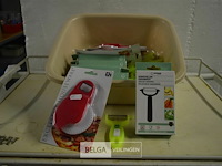 4 pizzasnijders, ±14 dunschillers - afbeelding 1 van  3