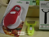 4 pizzasnijders, ±14 dunschillers - afbeelding 2 van  3