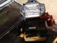 4 plantenkarren met tuinmateriaal (bosmaaiers, stokzaag, haagschaar…) - afbeelding 10 van  20