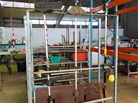 4 plantenkarren met tuinmateriaal (bosmaaiers, stokzaag, haagschaar…) - afbeelding 2 van  20