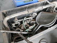 4 plastieken bakken met inhoud - afbeelding 2 van  6