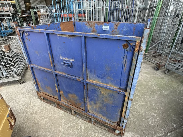 4 plooibare metalen stapelbakken - afbeelding 1 van  3