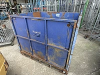 4 plooibare metalen stapelbakken