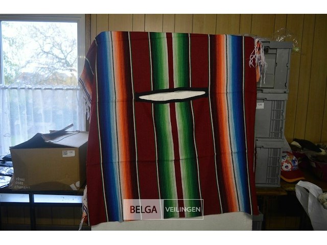 4 poncho div. kleuren 120x120cm - afbeelding 1 van  3