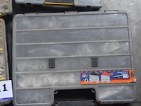 4 pvc koffers met inhoud - afbeelding 1 van  4