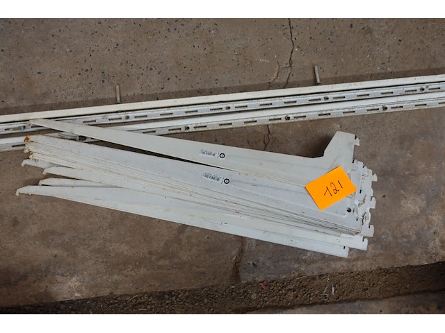 4 rails voor rekken en haken - afbeelding 1 van  5