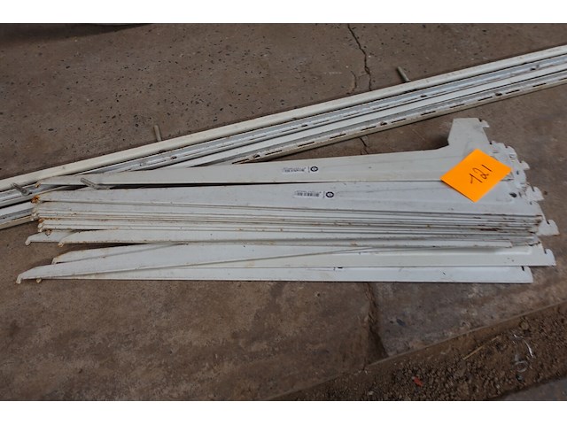 4 rails voor rekken en haken - afbeelding 3 van  5