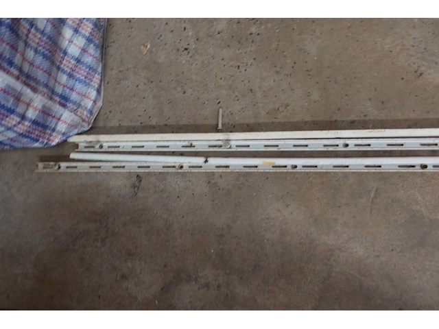 4 rails voor rekken en haken - afbeelding 4 van  5