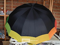 4 regenboogkleuren paraplu's - afbeelding 1 van  2