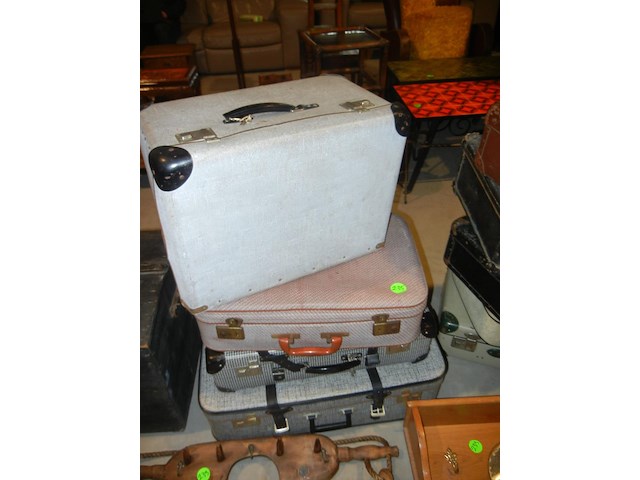 4 reiskoffers - afbeelding 1 van  1