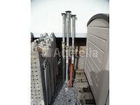 4 rekwisieten - afbeelding 1 van  2