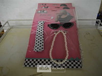4 retro verkleedaccesoires - afbeelding 1 van  3