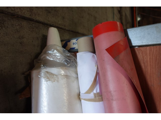 4 rollen o.a. matrasbeschermer, gordijnstof, skai, beschermhoes parasol - afbeelding 3 van  3