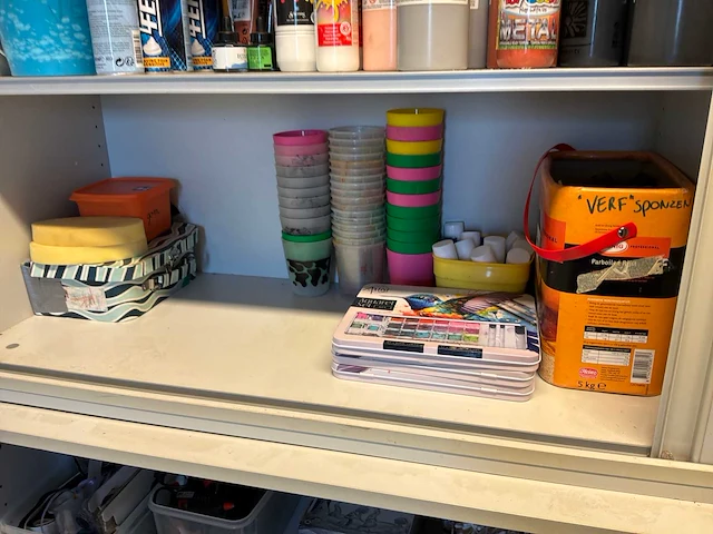 4 rolluikkasten inhoudende knutselmaterialen - afbeelding 3 van  13
