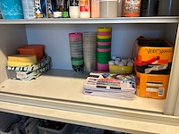 4 rolluikkasten inhoudende knutselmaterialen - afbeelding 3 van  13