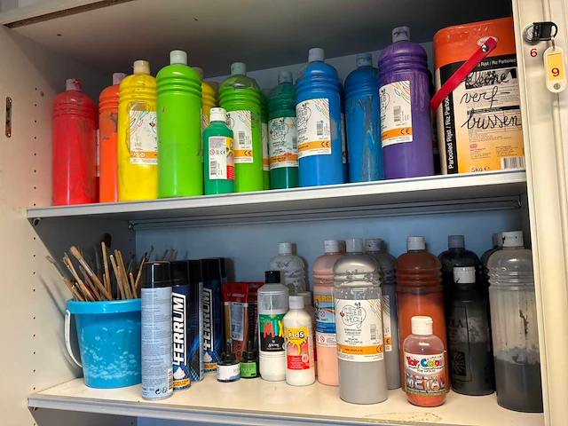 4 rolluikkasten inhoudende knutselmaterialen - afbeelding 4 van  13