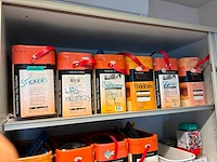 4 rolluikkasten inhoudende knutselmaterialen - afbeelding 8 van  13