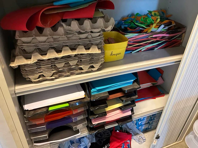 4 rolluikkasten inhoudende knutselmaterialen - afbeelding 11 van  13
