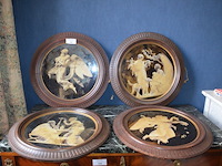 4 ronde wandversieringen diam; 55cm