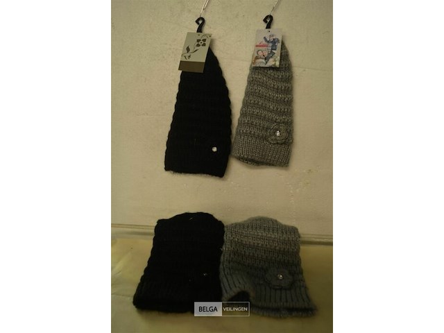 4 roze collection wintermutsen - afbeelding 1 van  4