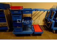 4 schoonmaakwagens - afbeelding 1 van  7