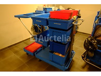 4 schoonmaakwagens - afbeelding 2 van  7