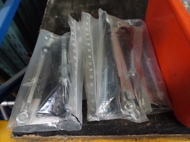 4 sets bevestigingsmateriaal - afbeelding 4 van  6