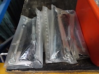 4 sets bevestigingsmateriaal - afbeelding 4 van  6