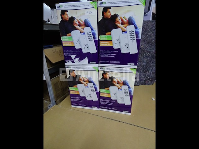 4 sets van 2 sockets met coco-afstandsbediening - opslagwaarde 224€ - afbeelding 3 van  3