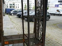 4 smeedijzeren plantenrekken - afbeelding 1 van  3