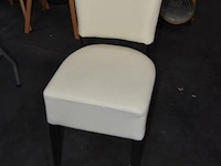 4 stoelen, licht beschadigd - afbeelding 1 van  1