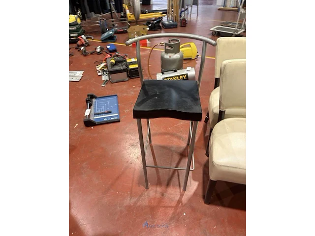 4 stoelen met barkruk - afbeelding 2 van  6