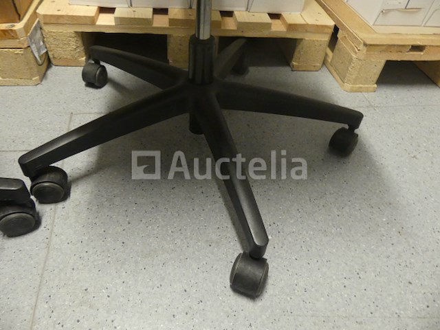 4 stoelen op wielen - afbeelding 6 van  6