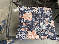 4 stoelen - afbeelding 4 van  5