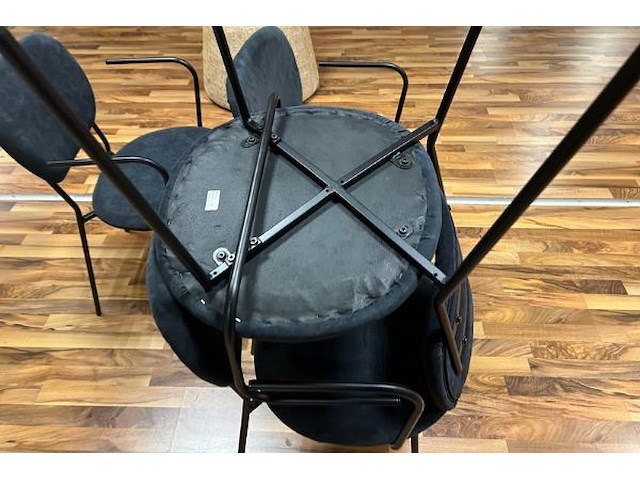 4 stoelen - afbeelding 4 van  5