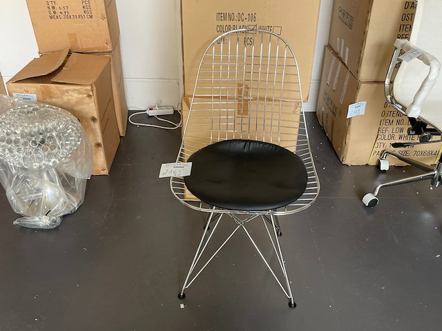 4 stoelen - afbeelding 1 van  5