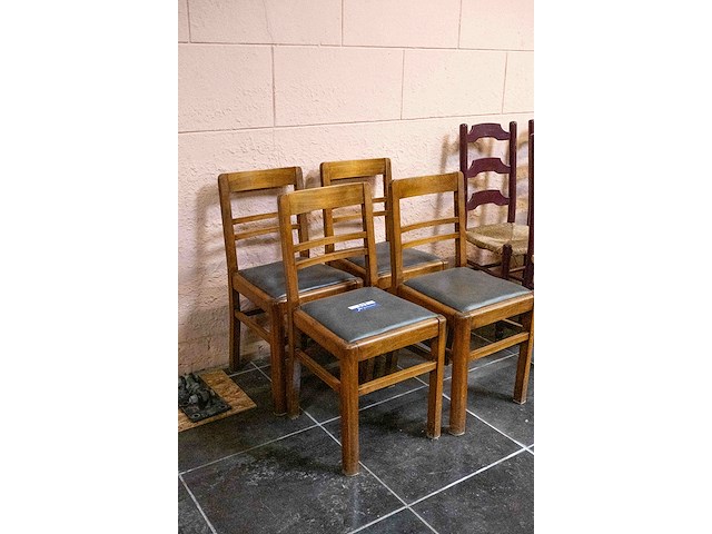 4 stoelen - afbeelding 1 van  4