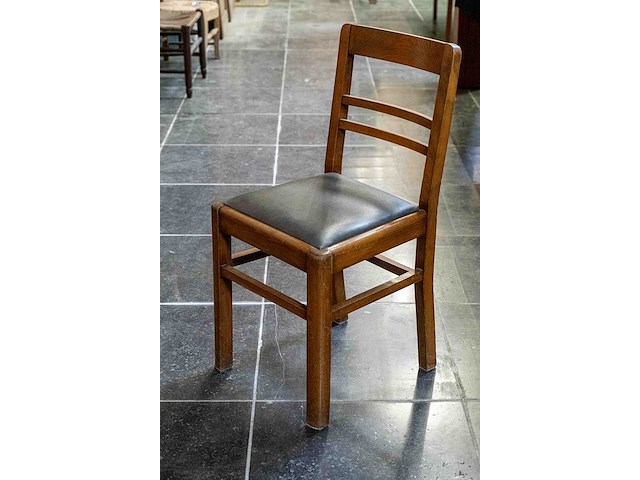 4 stoelen - afbeelding 4 van  4