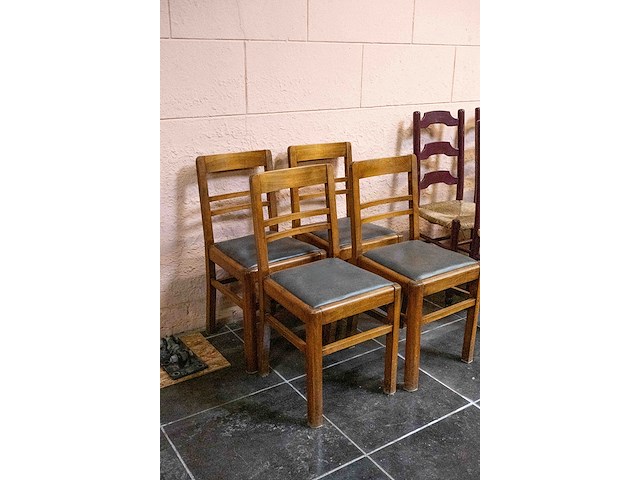 4 stoelen - afbeelding 1 van  4