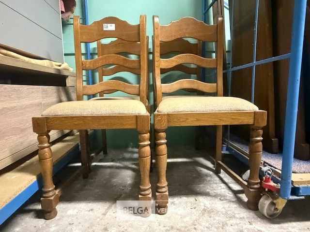 4 stoelen - afbeelding 1 van  2