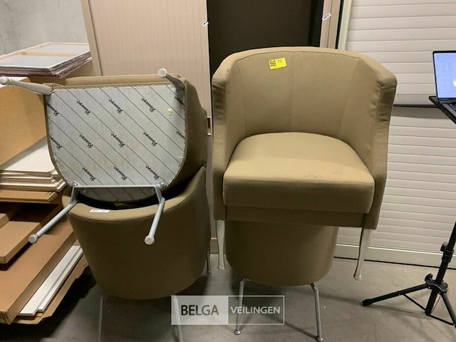 4 stoffenbureelzetels - afbeelding 1 van  2