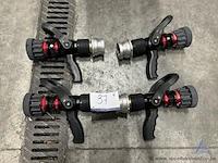 4 straalpijpen protek, met handgrepen.