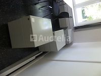 4 tafels + 8 stoelen + 4 ladeblokken - afbeelding 2 van  8