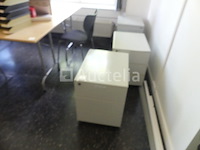 4 tafels + 8 stoelen + 4 ladeblokken - afbeelding 5 van  8